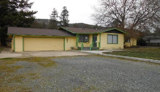  1273 N Second Ave, Gold Hill, OR photo