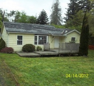  628 W 15th Street, Coquille, OR photo