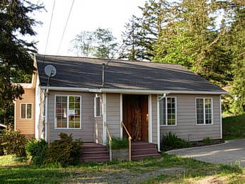  868 East 11th Street, Coquille, OR photo