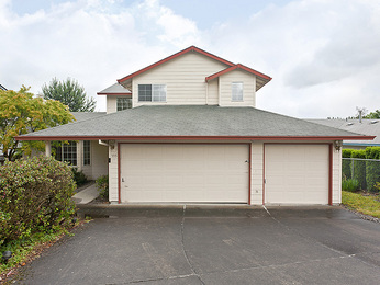  555 SE 16th Circle, Troutdale, OR photo