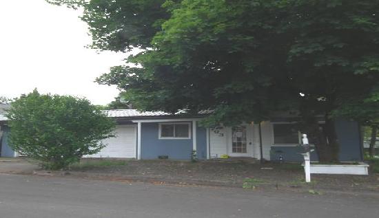  703 South 13th Street, Cottage Grove, OR photo
