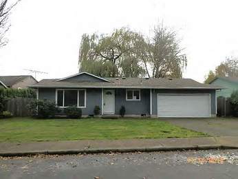  1370 SW Russ Lane, Mcminnville, OR photo