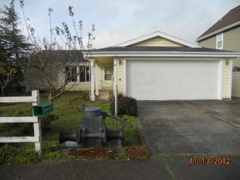  966 Stillwater Drive, Coos Bay, OR photo