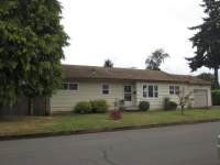 948 N 11th Street, Cottage Grove, OR 5697410