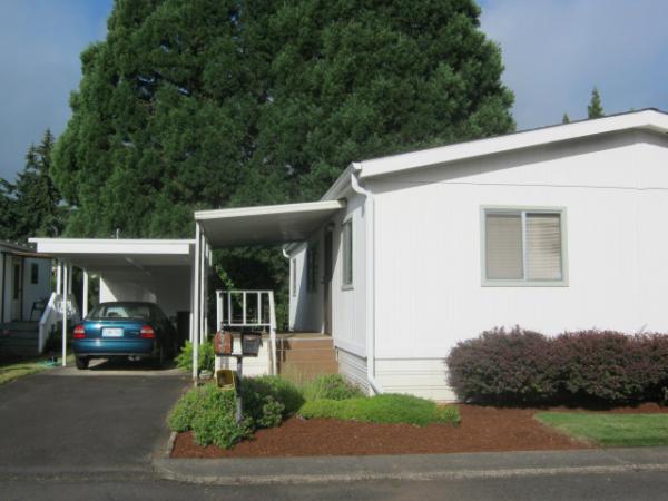  835 SE 1st Ave, Canby, OR photo