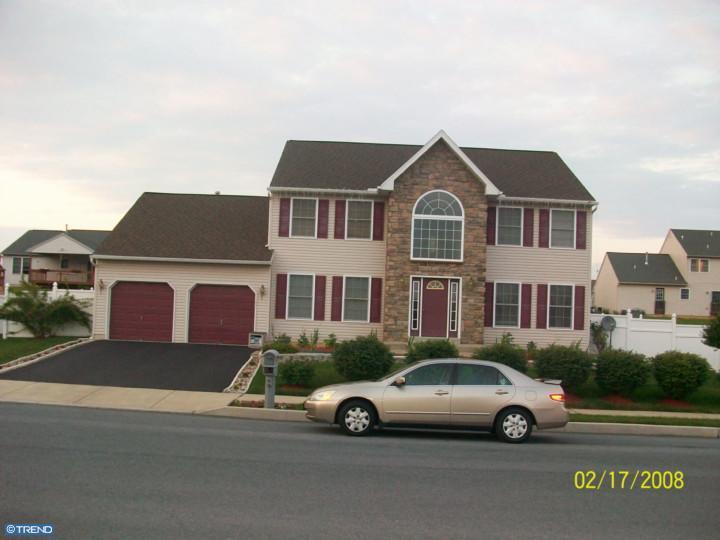  18 Shelly Dr, Sinking Spring, PA photo