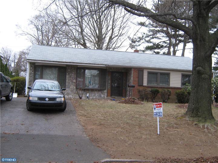  531 W Pine St, Feasterville, PA photo