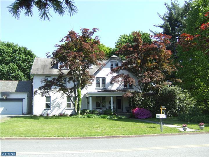  216 Whitaker Ave, Mont Clare, PA photo