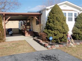  5907 Glencrest Blvd, Slatington, PA photo