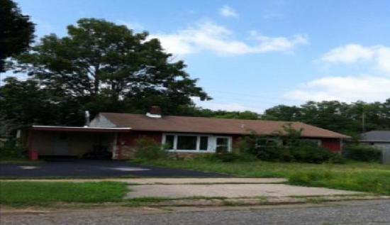  12 Deepgreen Lane, Levittown, PA photo