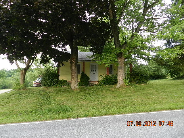  2411 Croll School Rd, York, PA photo