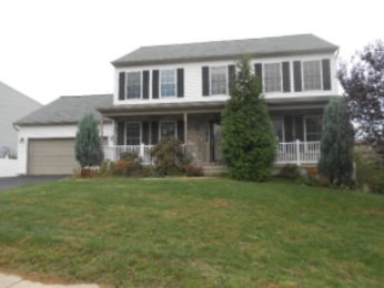  435 Silver Maple Ct, Mount Wolf, PA photo