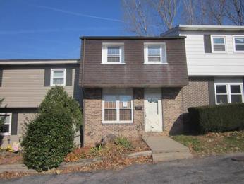  2555 Mountain Lane, Allentown, PA photo