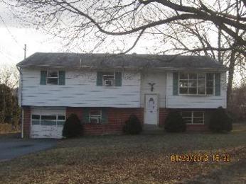  8121 Evelyn St, Hummelstown, PA photo