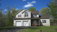 63 Galion Dr, Tamiment, PA 18371