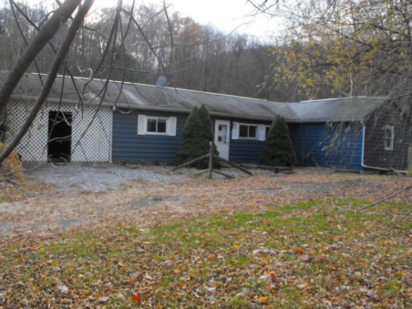  2717 Carson Vly Rd, Duncansville, PA photo