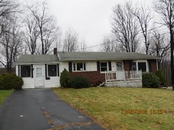  208 Bissell St, Clarks Summit, PA photo