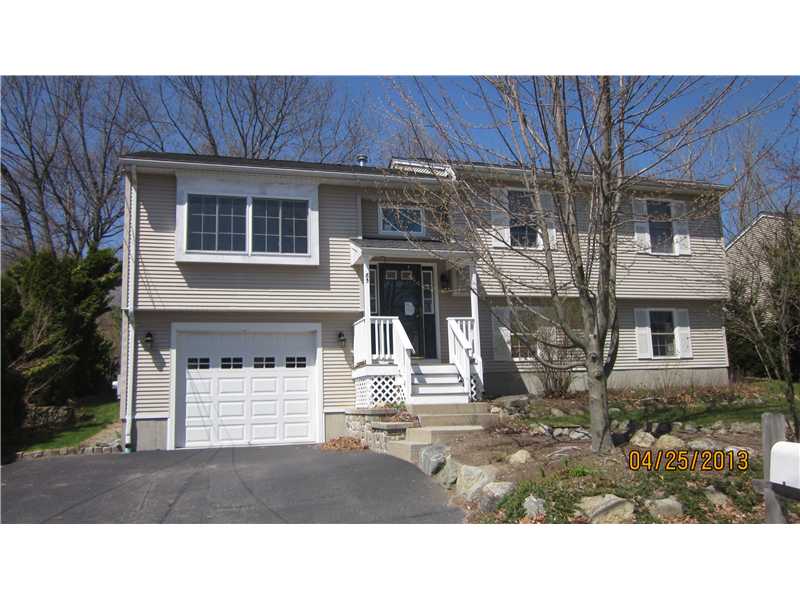  85 Whiting St, Cranston, Rhode Island  photo