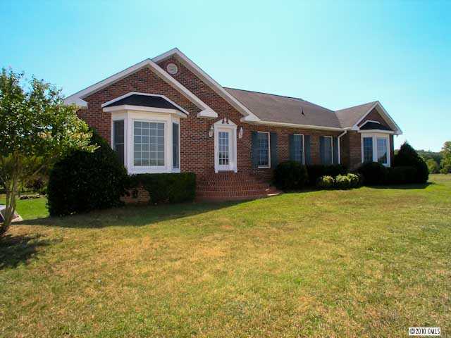  2071 W End Rd, Chester, SC photo
