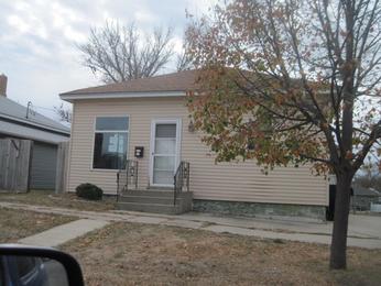  116 3rd Ave SE, Watertown, SD photo