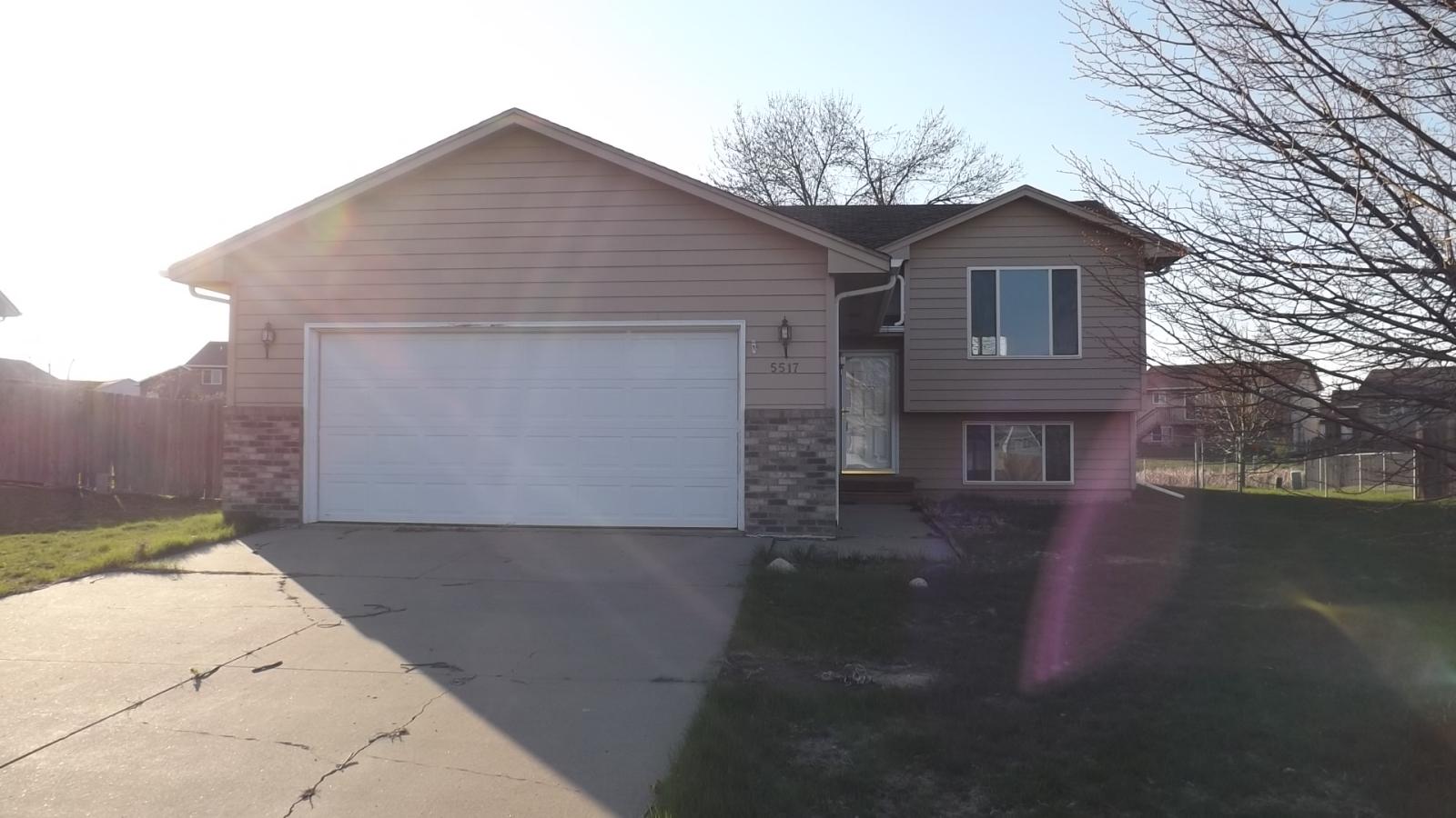  5517 S Aaron Ave, Sioux Falls, SD photo