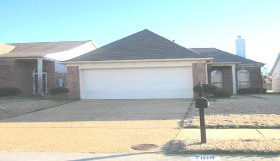  7109 Queens Crown Court, Memphis, TN photo