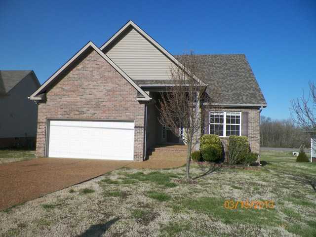  1006 Kathleen Dr, Spring Hill, Tennessee  photo