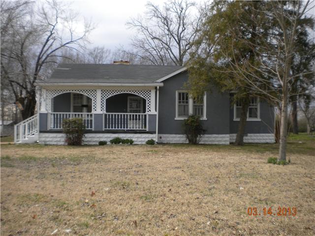  318 N Park St, Hohenwald, Tennessee  photo