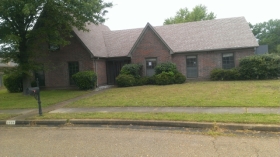  4499 Falkland Dr, Memphis, TN photo