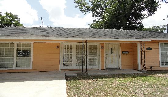  6323 Sherwood Drive, Houston, TX photo