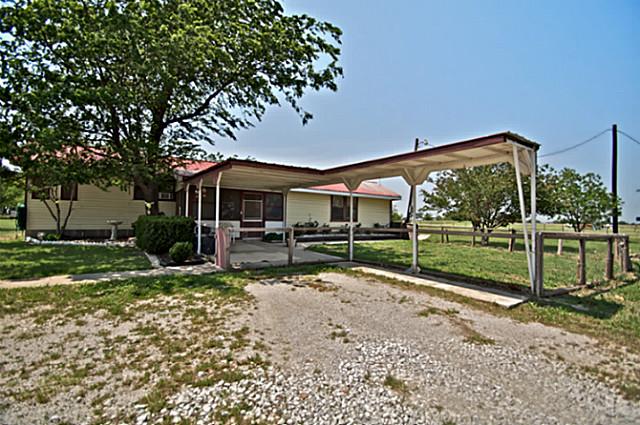  43 Country Ln, Valley View, TX photo