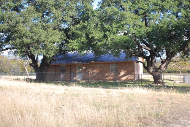  6060 Moccasin Bend Rd, Gatesville, TX photo
