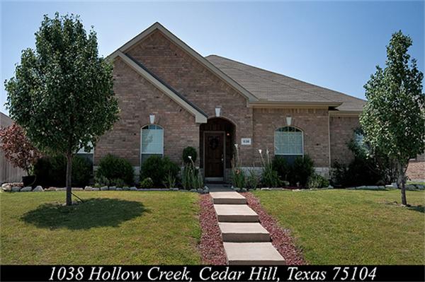  1038 Hollow Creek Dr, Cedar Hill, TX photo