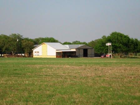  133 Private Road 313, Bynum, TX photo
