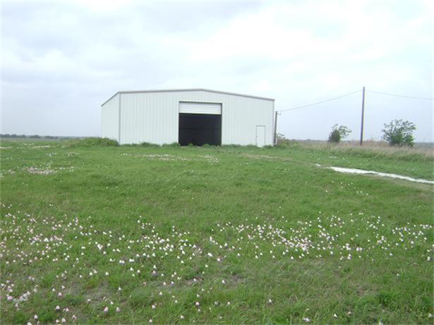 777 County Road 3725, Wolfe City, TX photo