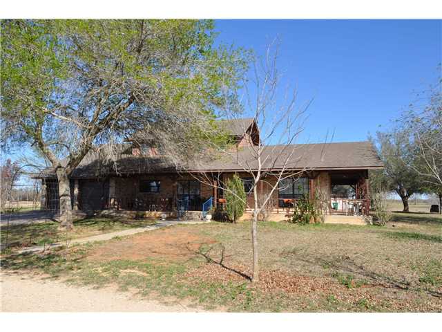 1889 County Road 450, Thorndale, TX photo
