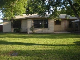  201 BLANTON ST, CHICO, TX photo