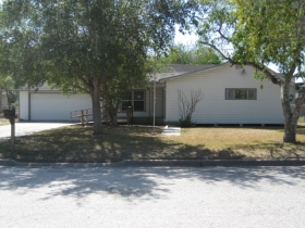  115 W AVE A, KINGSVILLE, TX photo