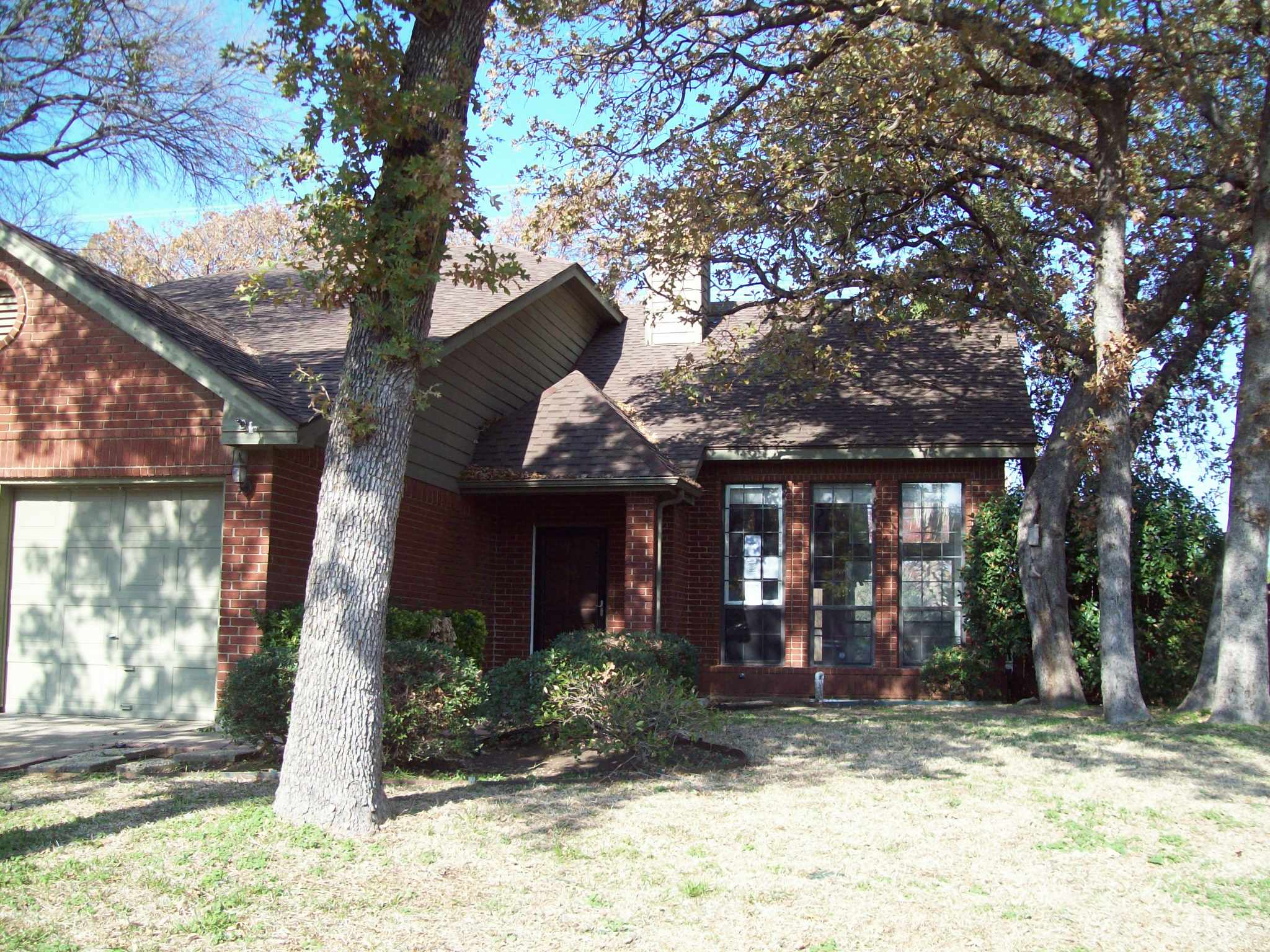  509 Holliday Ln, Euless, TX photo