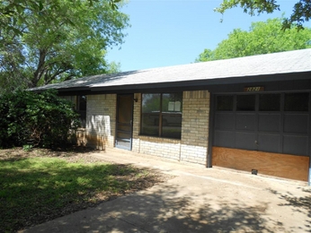  2821 Trails West, Pearsall, TX photo