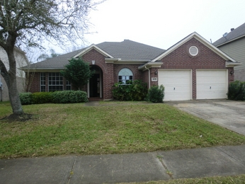  3218 Forrester Drive, Pearland, TX photo