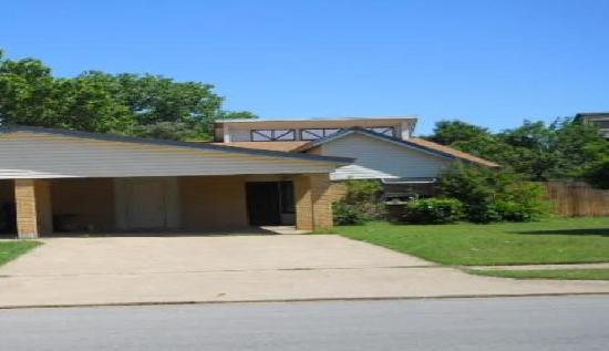  101-103 Wilshire Drive, Euless, TX photo
