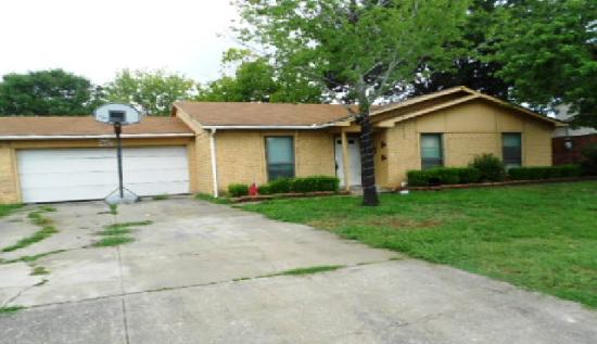  526 David Drive, Grand Prairie, TX photo