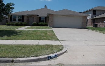  2027 Paducah Ln, Grand Prairie, TX photo