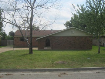  213 Town North Dr, Terrell, TX photo