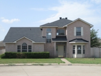  413 Chestnut Lane, Desoto, TX photo