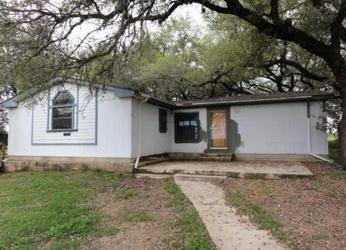  15320 Old Frio City Rd, Lytle, TX photo