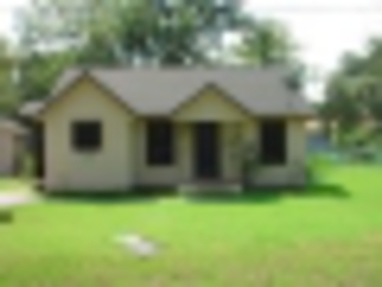  1117 2nd St, Clute, TX photo