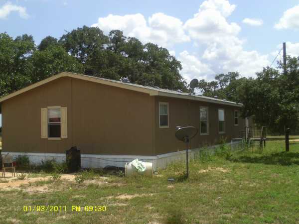  475 Mobile Home Alley, Poteet, TX photo