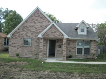  121 W Oneal Street, Wills Point, TX photo